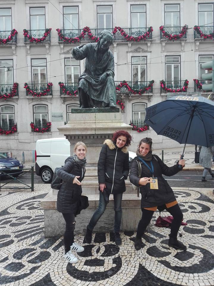 Free tour guides at meeting point, Lisbon